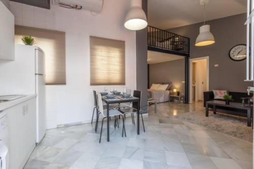 Gavidia Center Premium Suites, Free Parking Seville Exterior photo